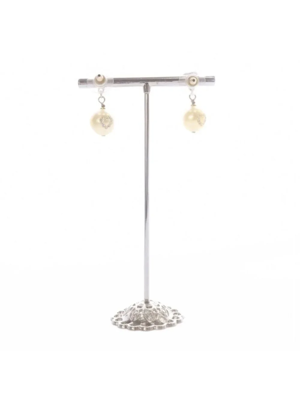 Chanel CC Logo Pearl Earrings for Both Ears Gold